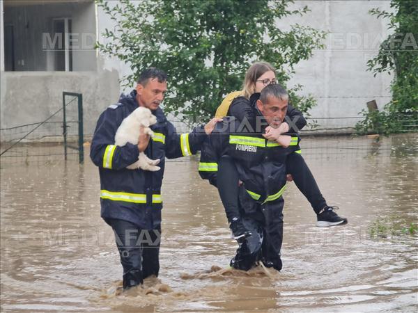 Mai multe localitati din judetul Alba au fost afectate de viituri provocate de ploi abundente, luni, 19 iulie 2021. MEDIAFAX FOTO Foto: IGSU.
